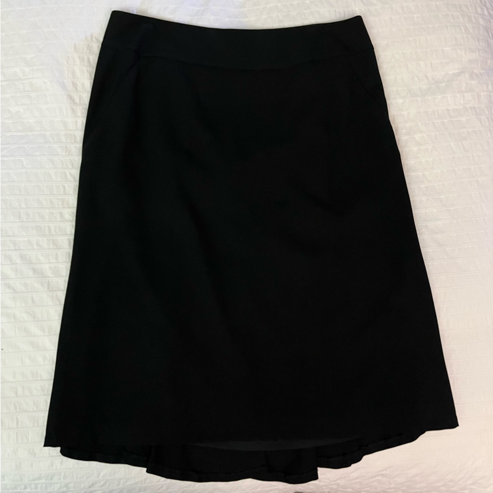 Banana Republic black skirt with ruffle detail in back